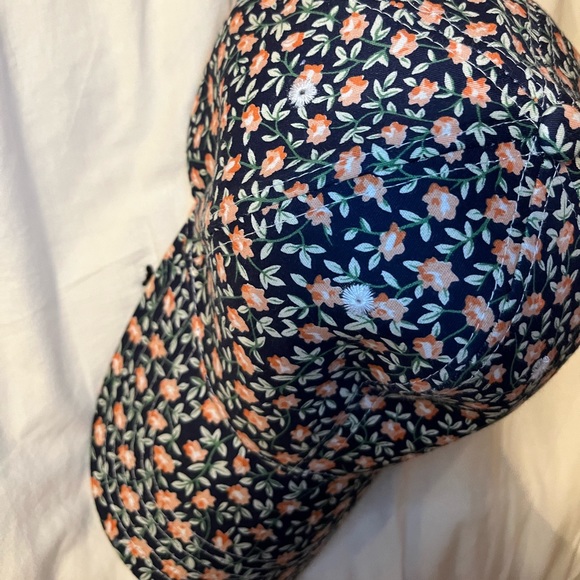 Pink and navy floral cap - Picture 3 of 6